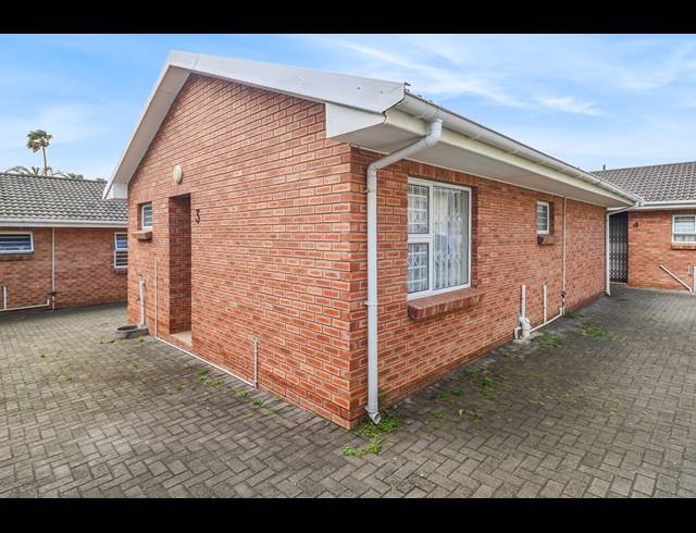 2 BEDROOM TOWNHOUSE FOR SALE IN GREENFIELDS